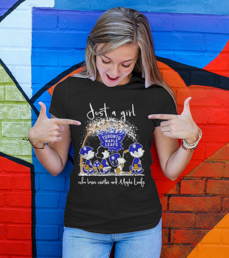 Just A Girl Who Loves Winter And Toronto Maple Leafs Peanuts T-Shirt
