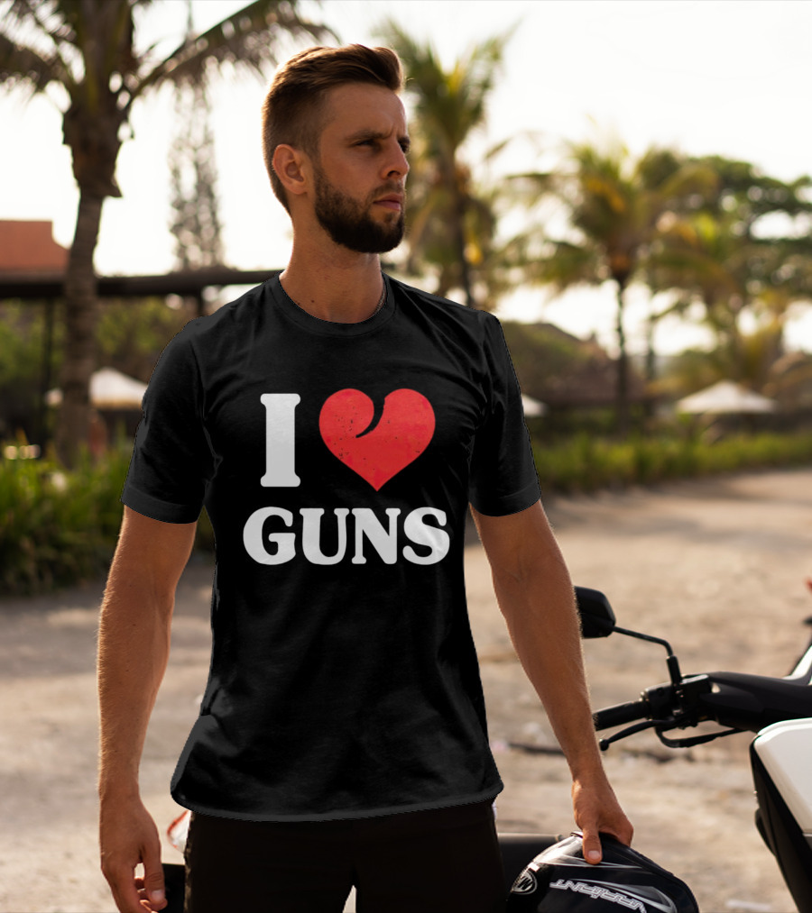 I Love Guns - Heart T-Shirt