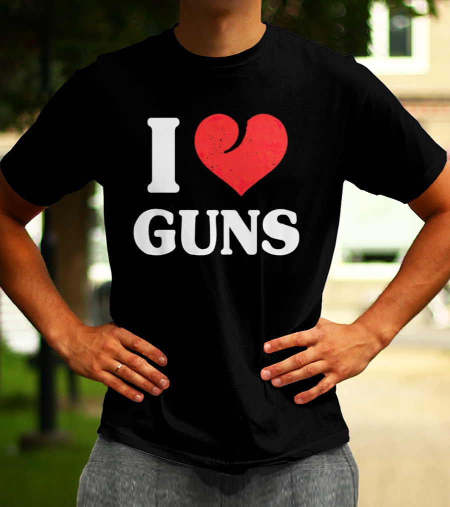 I Love Guns - Heart T-Shirt