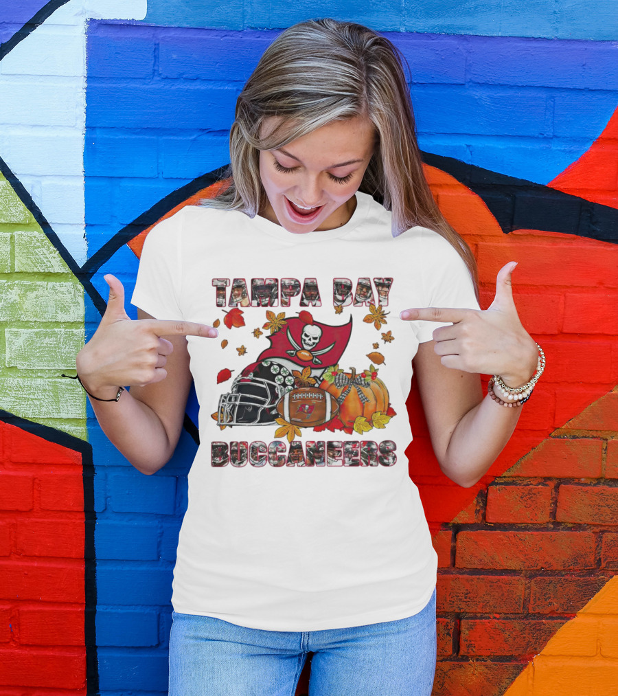 Tampa Bay Buccaneers Helmet Pumpkin Fall Football Leaves T-Shirt