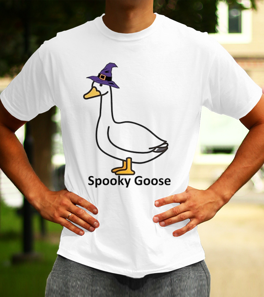 Spooky Goose Witch Hat Funny Goose Halloween T-Shirt