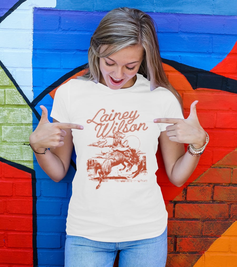 Lainey Wilson Rodeo Western Horseback Riding Scene T-Shirt