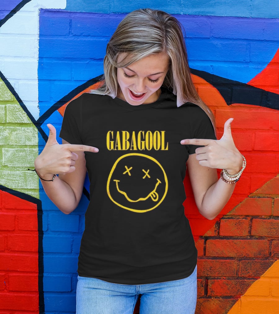 GABAGOOL Smiley Face With Tongue Out And X Eyes T-Shirt