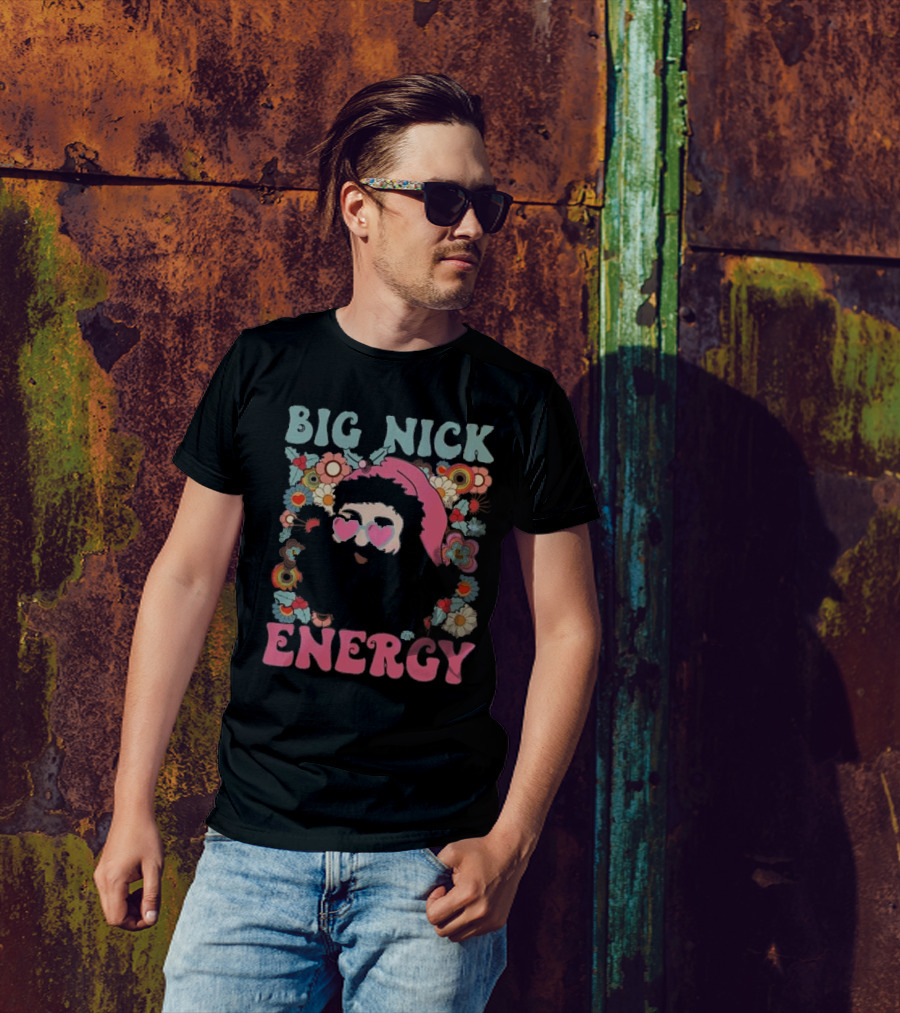 Big Nick Energy Merry Christmas Party Funny Santa With Flowers And Heart Sunglasses T-Shirt