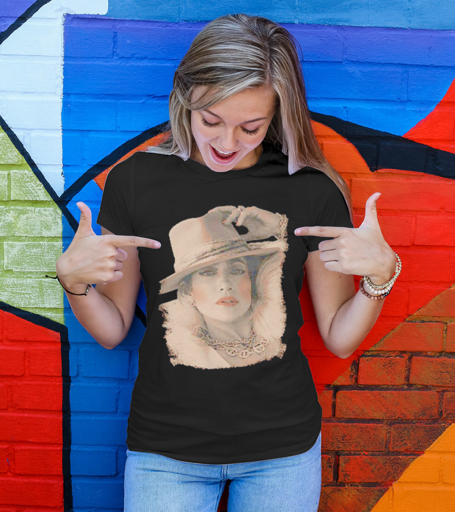 Jennifer Lopez Vintage Glamour T-Shirt