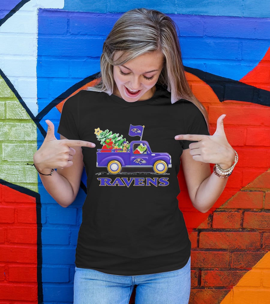 Grinch Driving Baltimore Ravens Christmas Truck T-Shirt