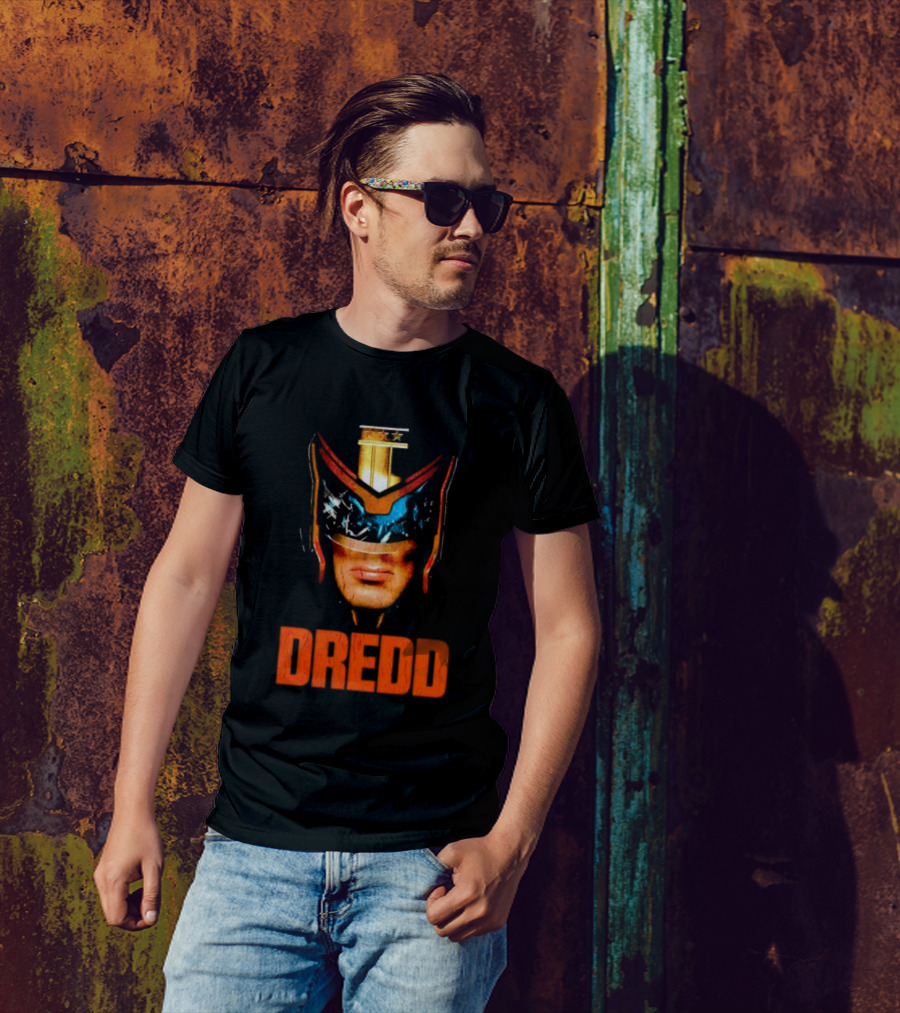 Judge Dredd Helmet Vintage Retro Dredd T-Shirt