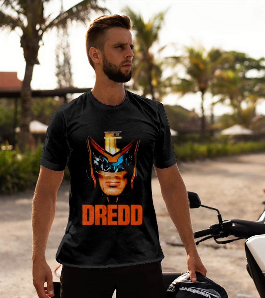 Judge Dredd Helmet Vintage Retro Dredd T-Shirt