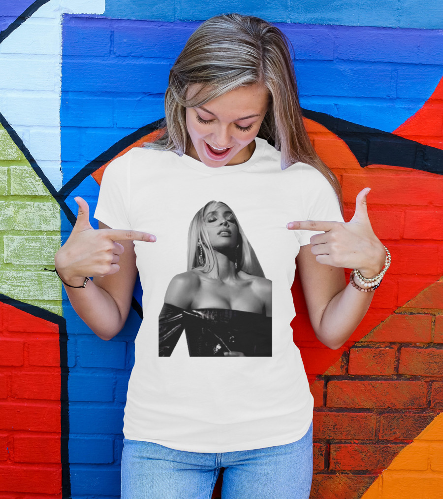 Kelly Rowland Krew Iconic Black And White Fashion Pose T-Shirt