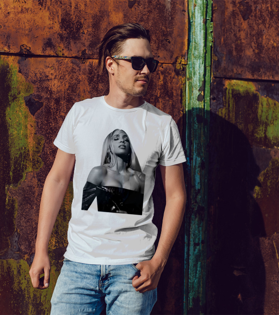 Kelly Rowland Krew Iconic Black And White Fashion Pose T-Shirt