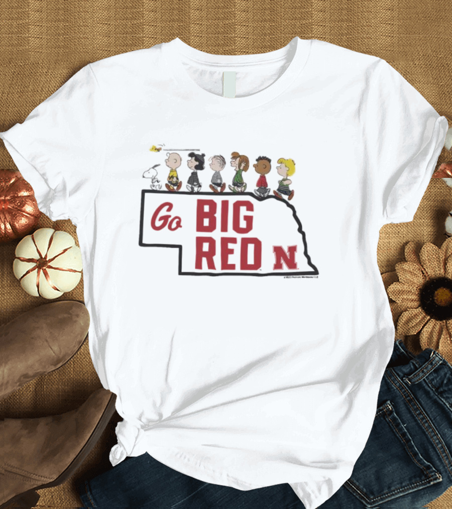 Peanuts Go Big Red Nebraska The Gang T-Shirt