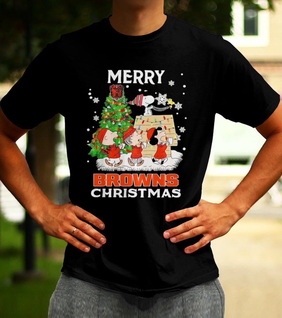 Peanuts Characters Merry Browns Christmas Cleveland Browns T-Shirt
