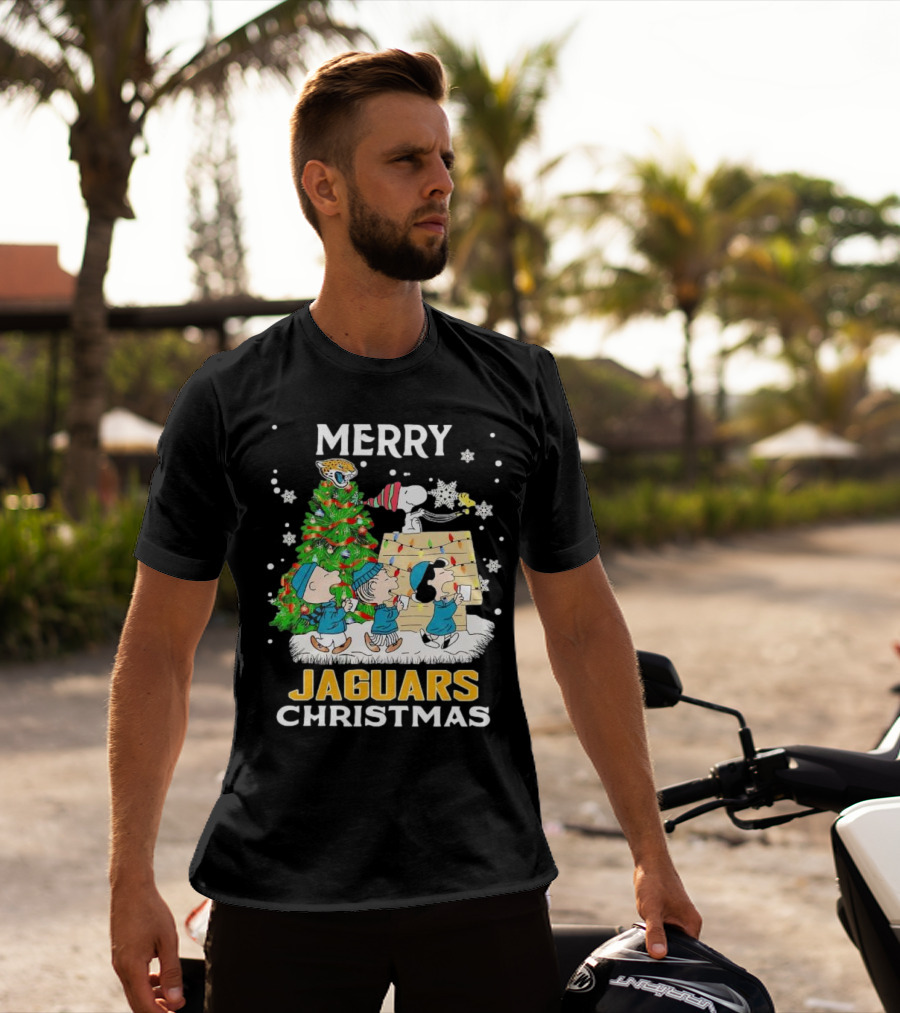 Merry Christmas Peanuts Characters Jacksonville Jaguars Snoopy Woodstock T-Shirt