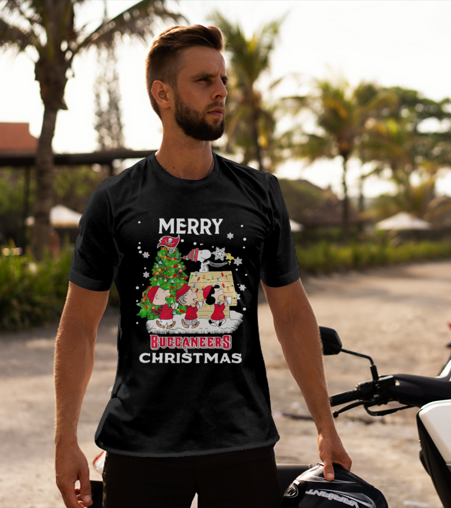 Merry Christmas Peanuts Characters Tampa Bay Buccaneers T-Shirt