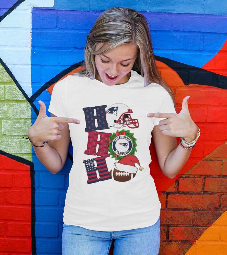 New England Patriots Ho Ho Ho Merry Christmas Football Helmet Wreath Santa Hat Football T-Shirt