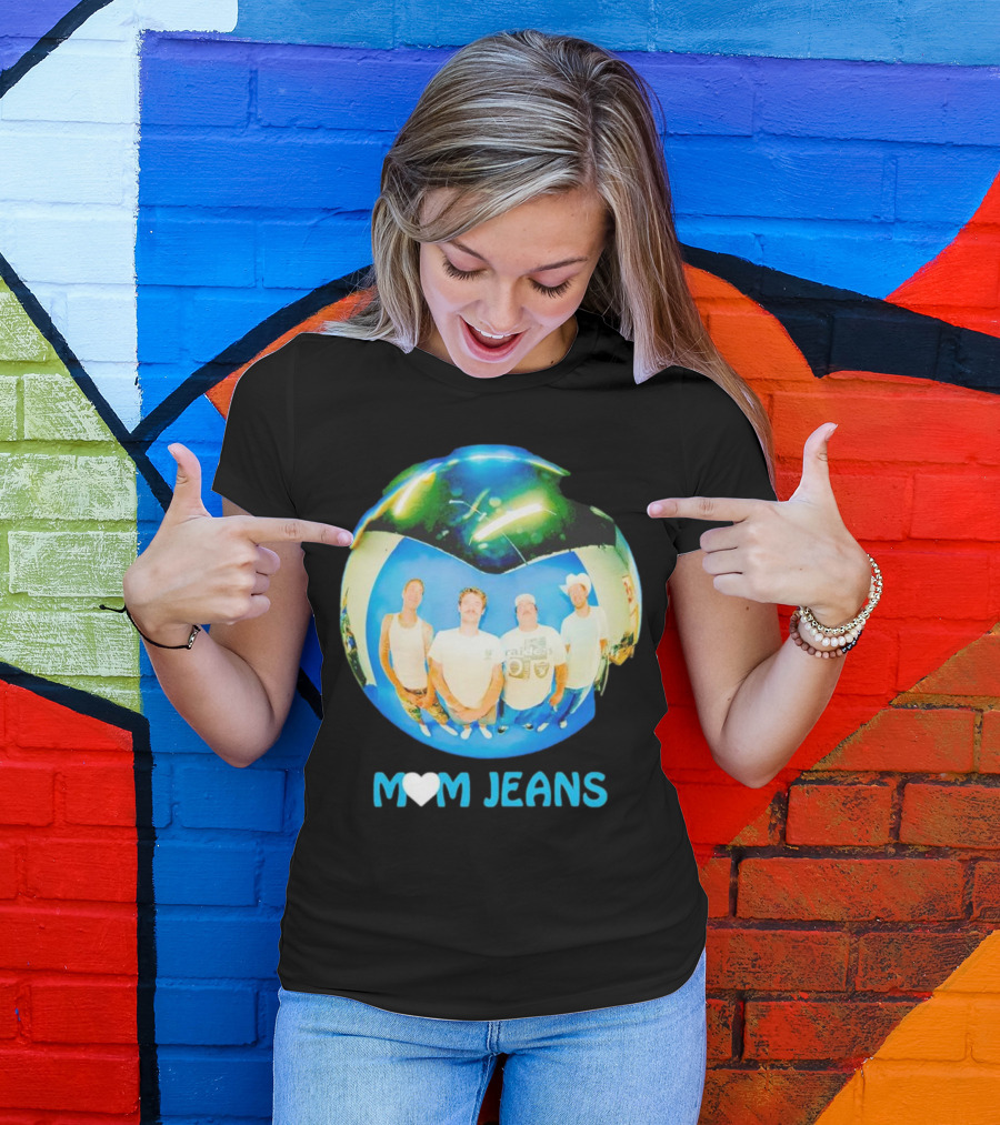 Mom Jeans Heart Raiders Orb Photo T-Shirt