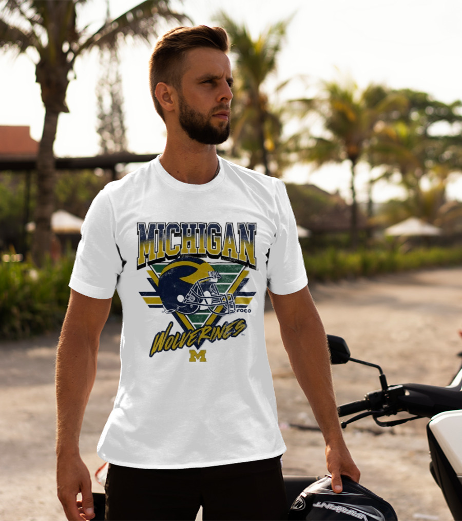 Michigan Wolverines Vintage Triangle Football Helmet M T-Shirt
