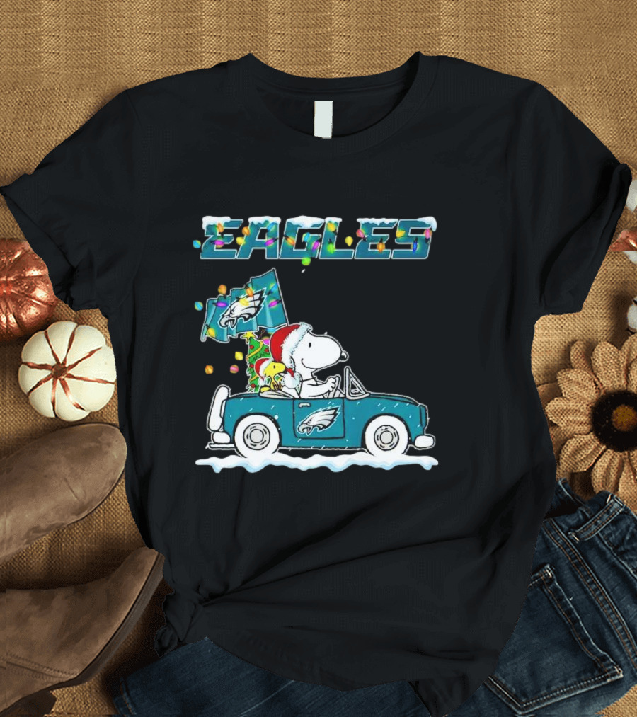 Eagles Snoopy Woodstock Christmas Driving Philadelphia Car T-Shirt