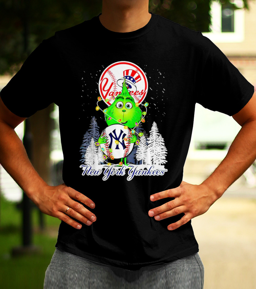 New York Yankees Grinch Christmas Hug With Baseball And Trees T-Shirt