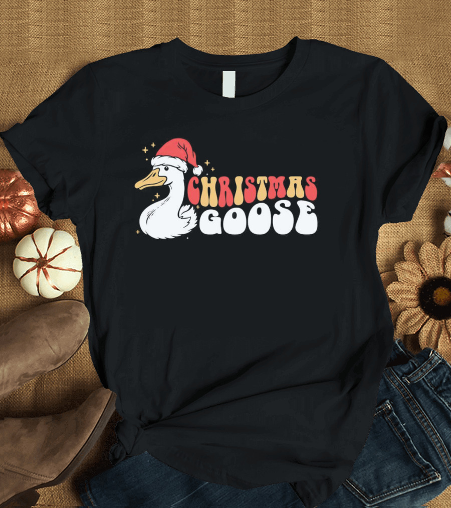 Christmas Goose Santa Hat Retro Holiday Duck T-Shirt
