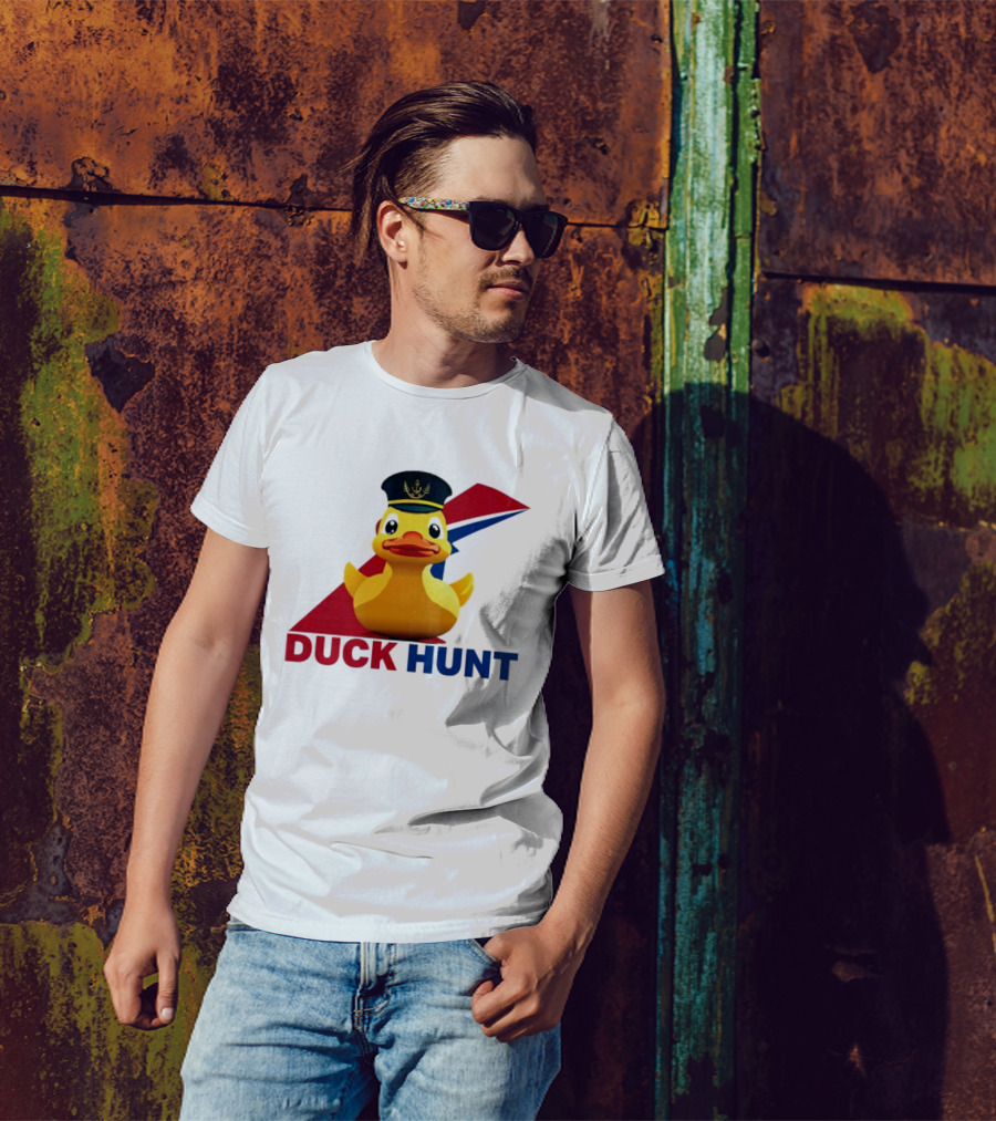 Cruising Duck Hunt Captain Rubber Duck Navy T-Shirt
