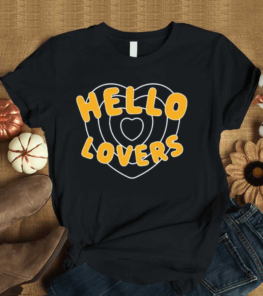 HELLO LOVERS Heart Outline T-Shirt