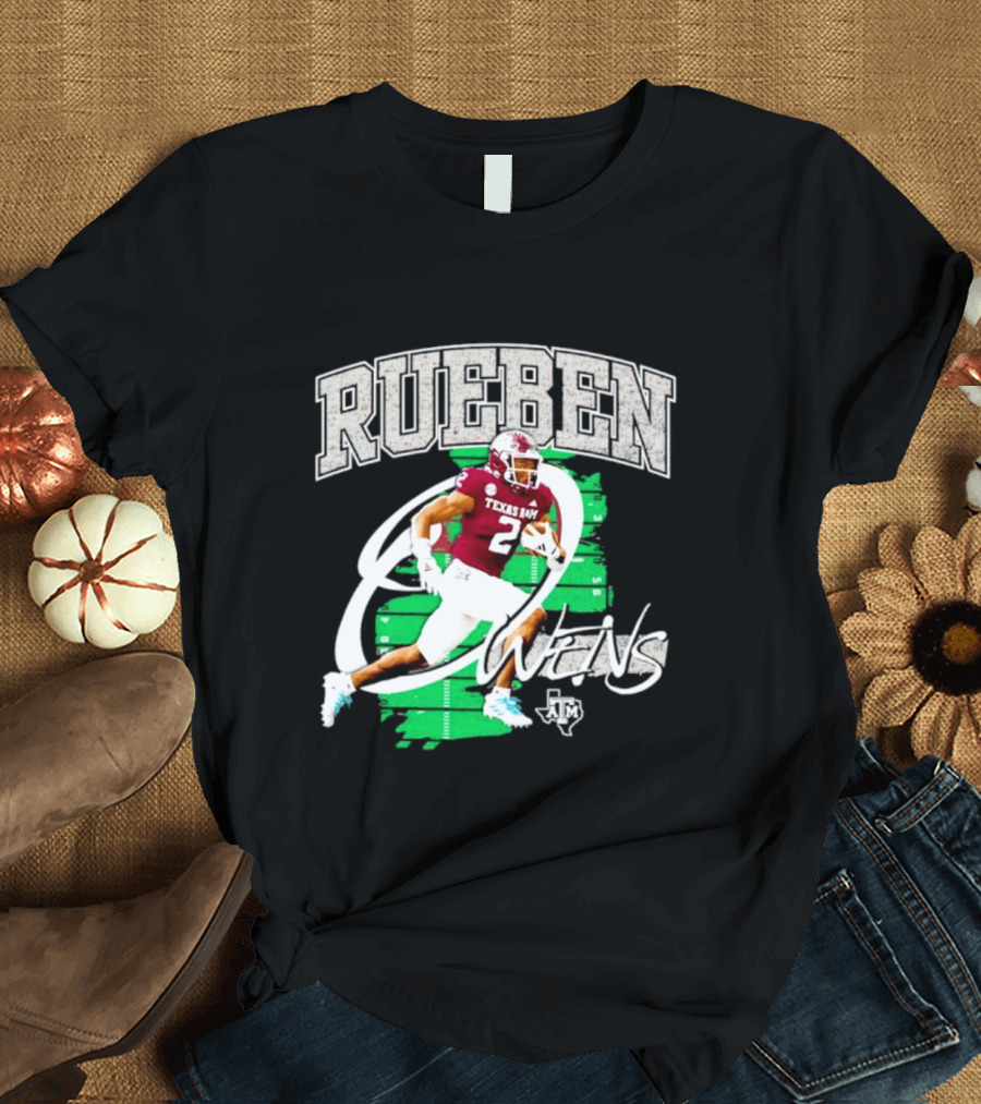 Rueben Owens Texas A&M Player Pose T-Shirt
