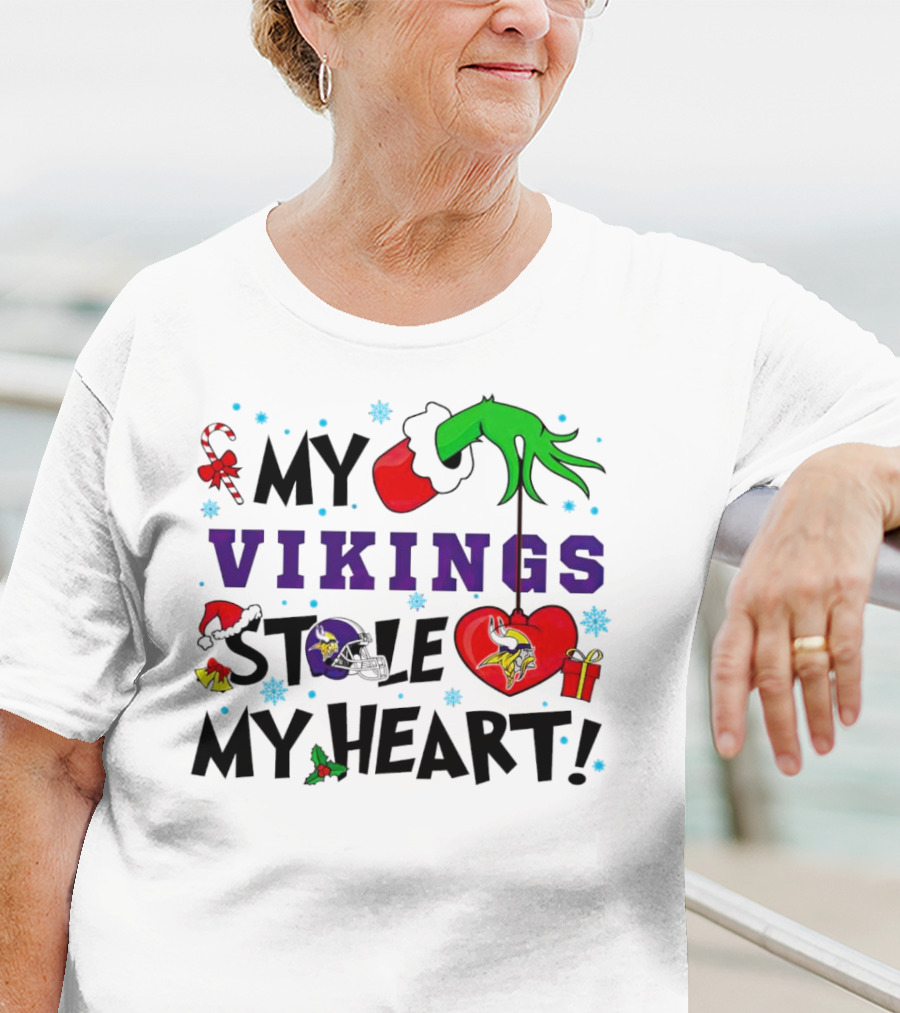 Grinch Hand Holding Heart My Vikings Stole My Heart Christmas T-Shirt