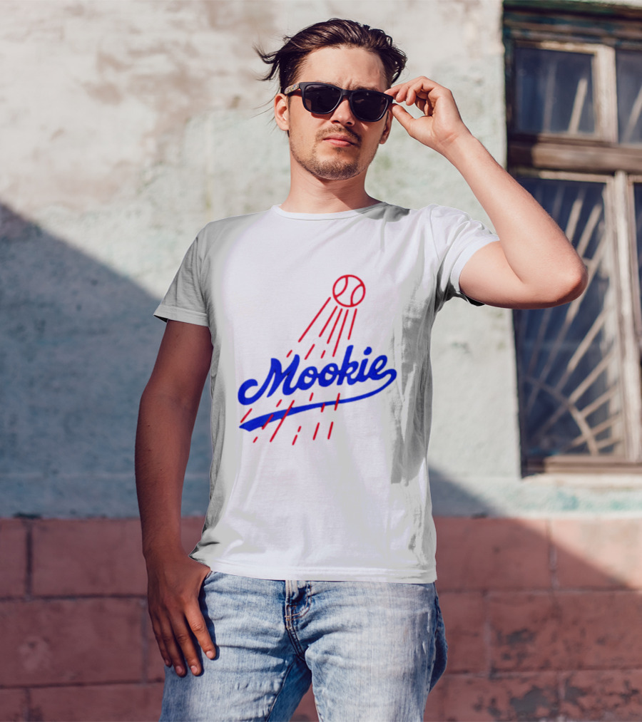 Mookie Signature Red Baseball Design Los Angeles Dodgers T-Shirt