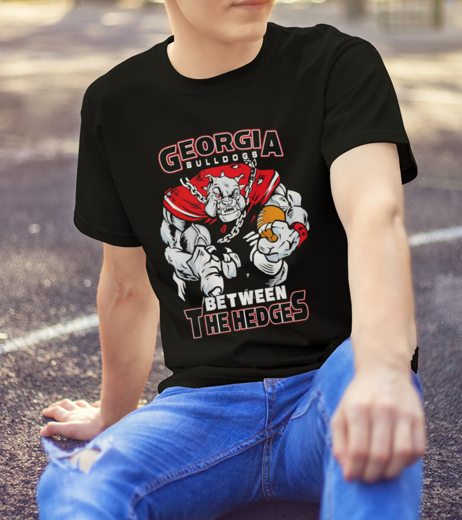 Georgia Bulldogs Between The Hedges Bulldogs Mascot Football T-Shirt