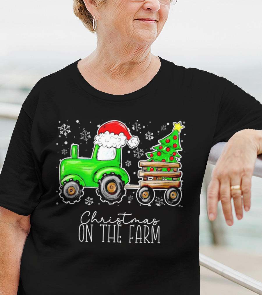 Christmas On The Farm Tractor Trailer Christmas Tree T-Shirt