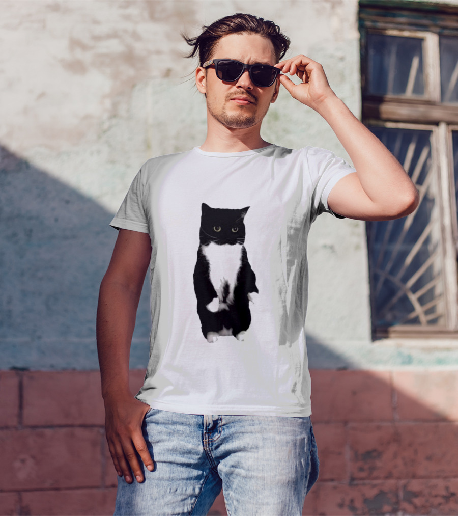 Cat Unico Uniuni Black And White Standing Cat T-Shirt
