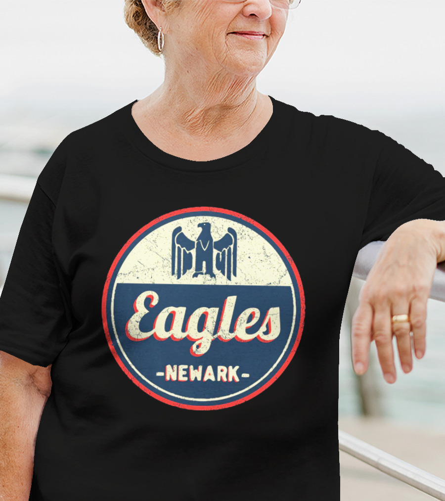 Eagles Newark Negro League Baseball Logo Retro Circle Badge T-Shirt