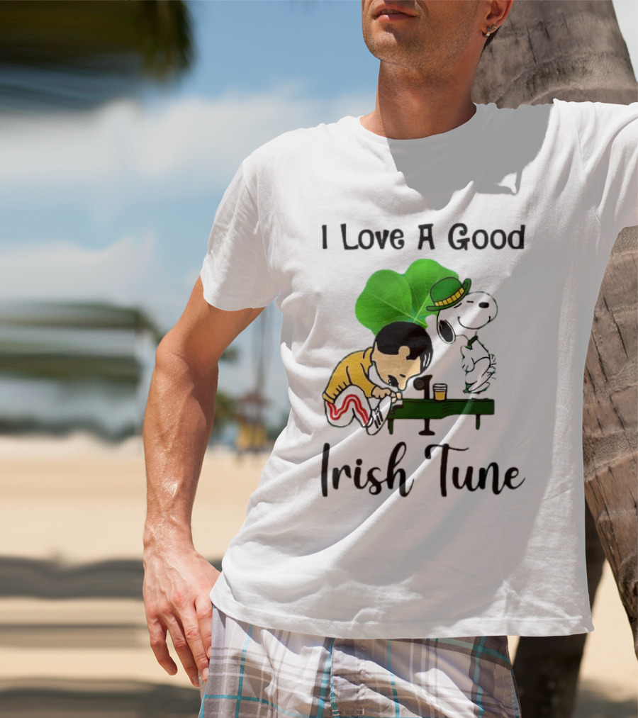 I Love A Good Irish Tune St Patrick Day Snoopy Piano Shamrock T-Shirt