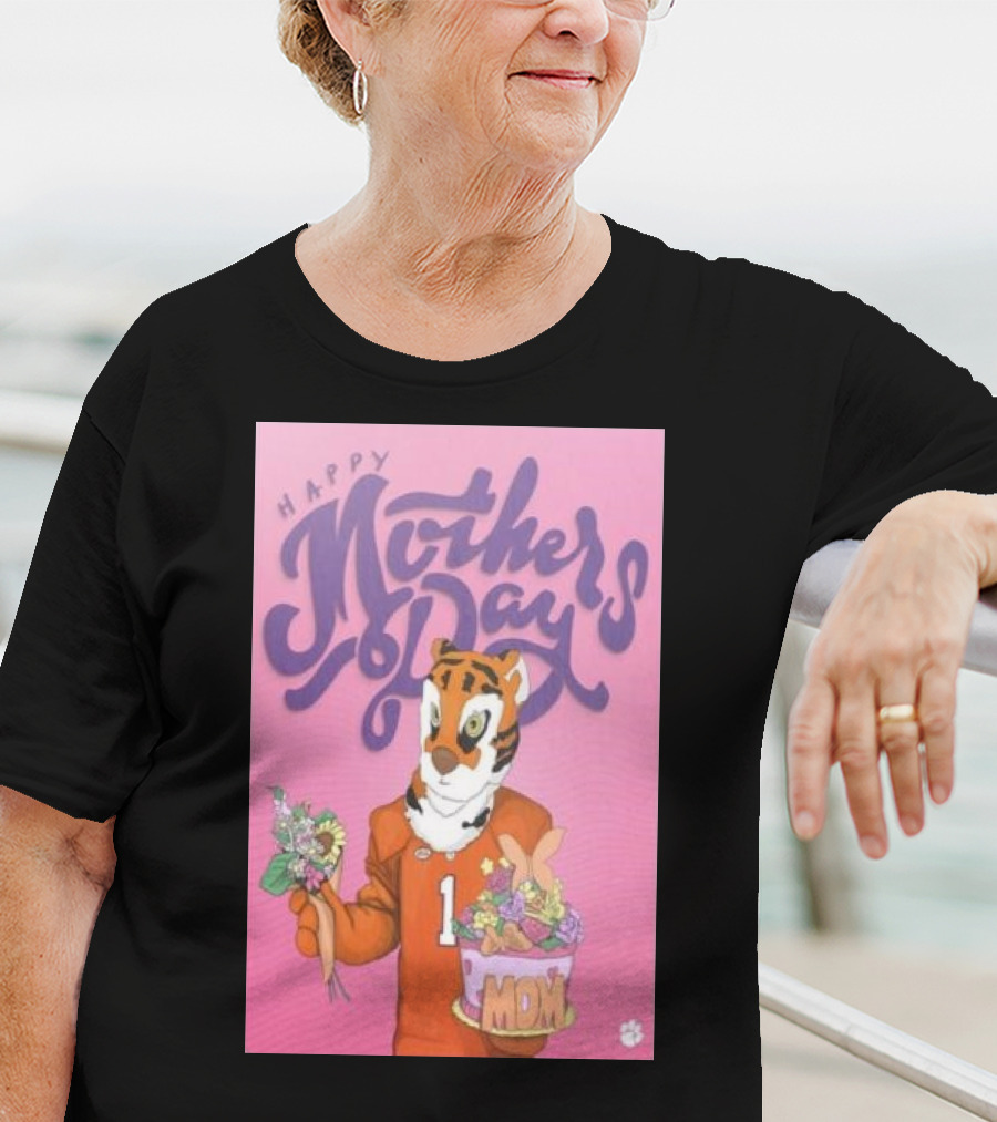 Clemson Tigers Mother's Day Celebration With Bouquet And Mom Cake T-Shirt