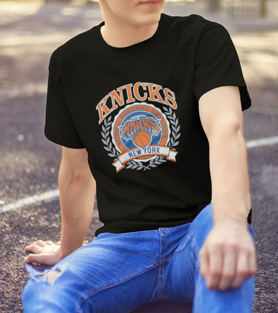 New York Knicks National Basketball Association Crest T-Shirt