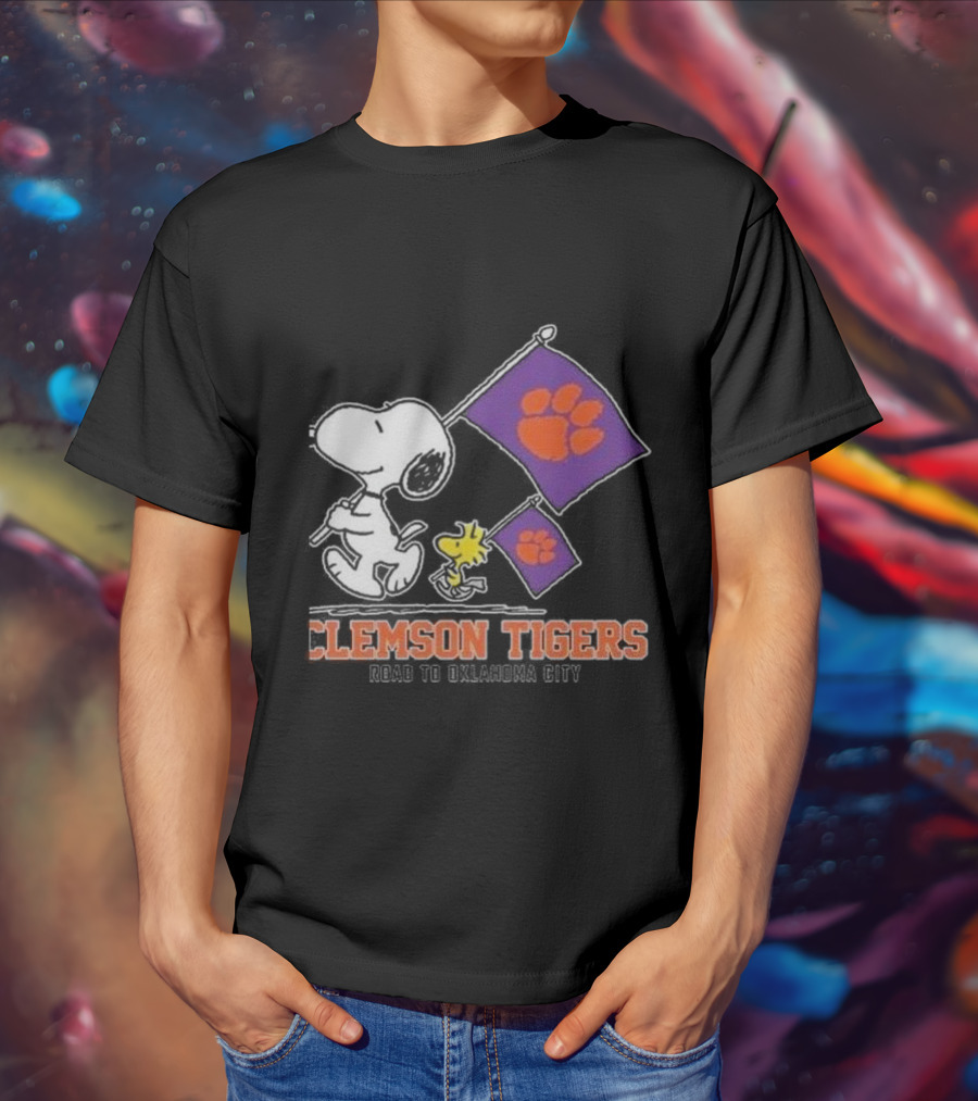 Snoopy And Woodstock Clemson Tigers Journey To Oklahoma City With Paw Flags T-Shirt