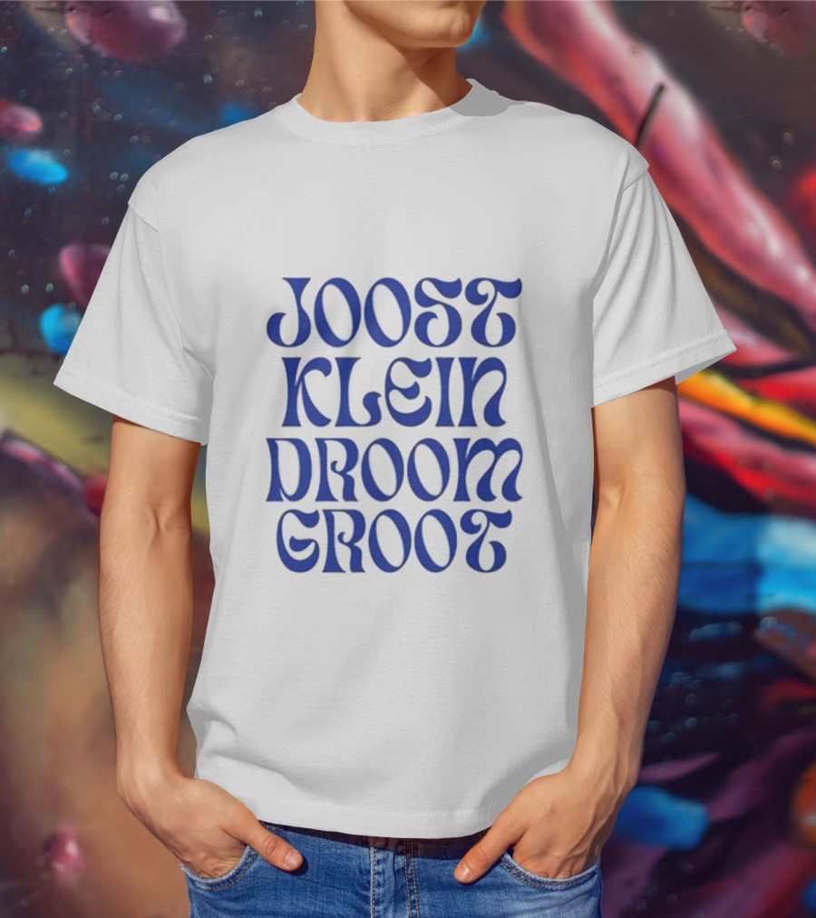 Joost Klein Droom Groot Retro Bold Blue Typography T-Shirt