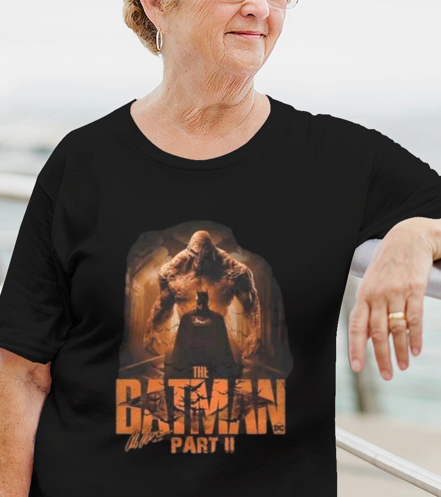 The Batman Part II Gotham City DC Comic Signature Hero T-Shirt