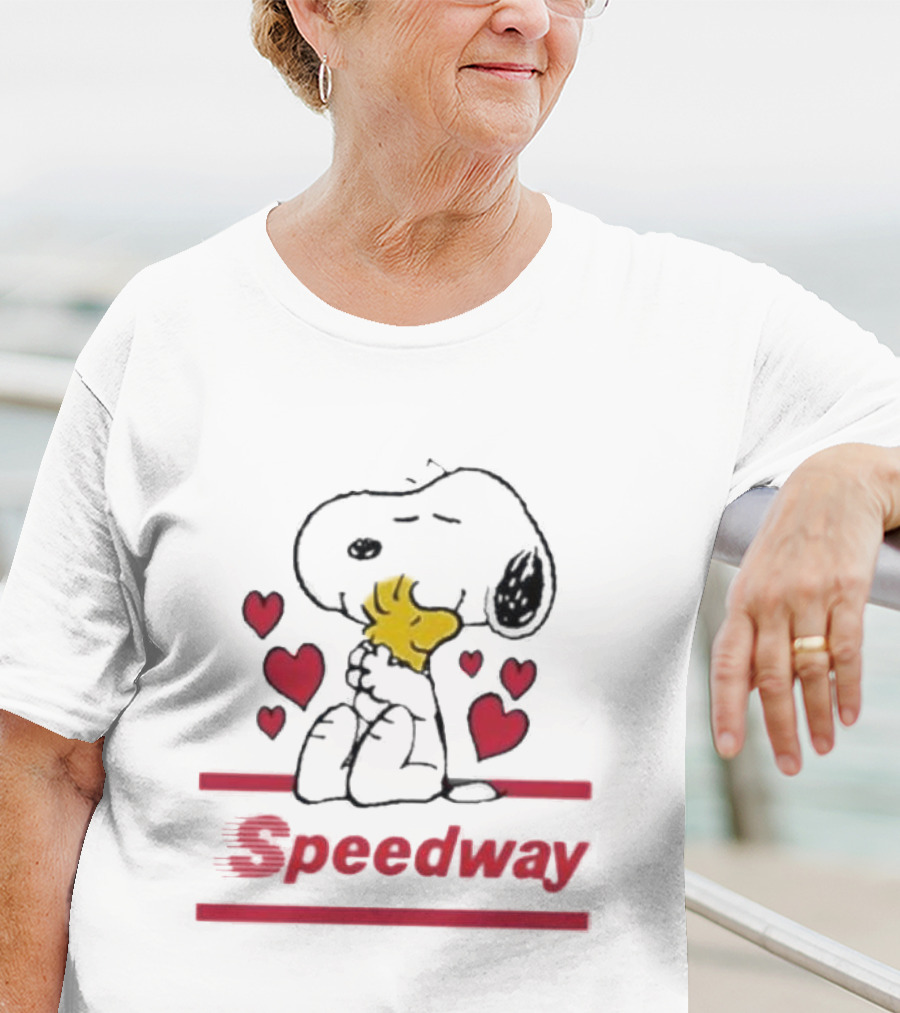 Snoopy Holding Woodstock Surrounded By Hearts Speedway T-Shirt