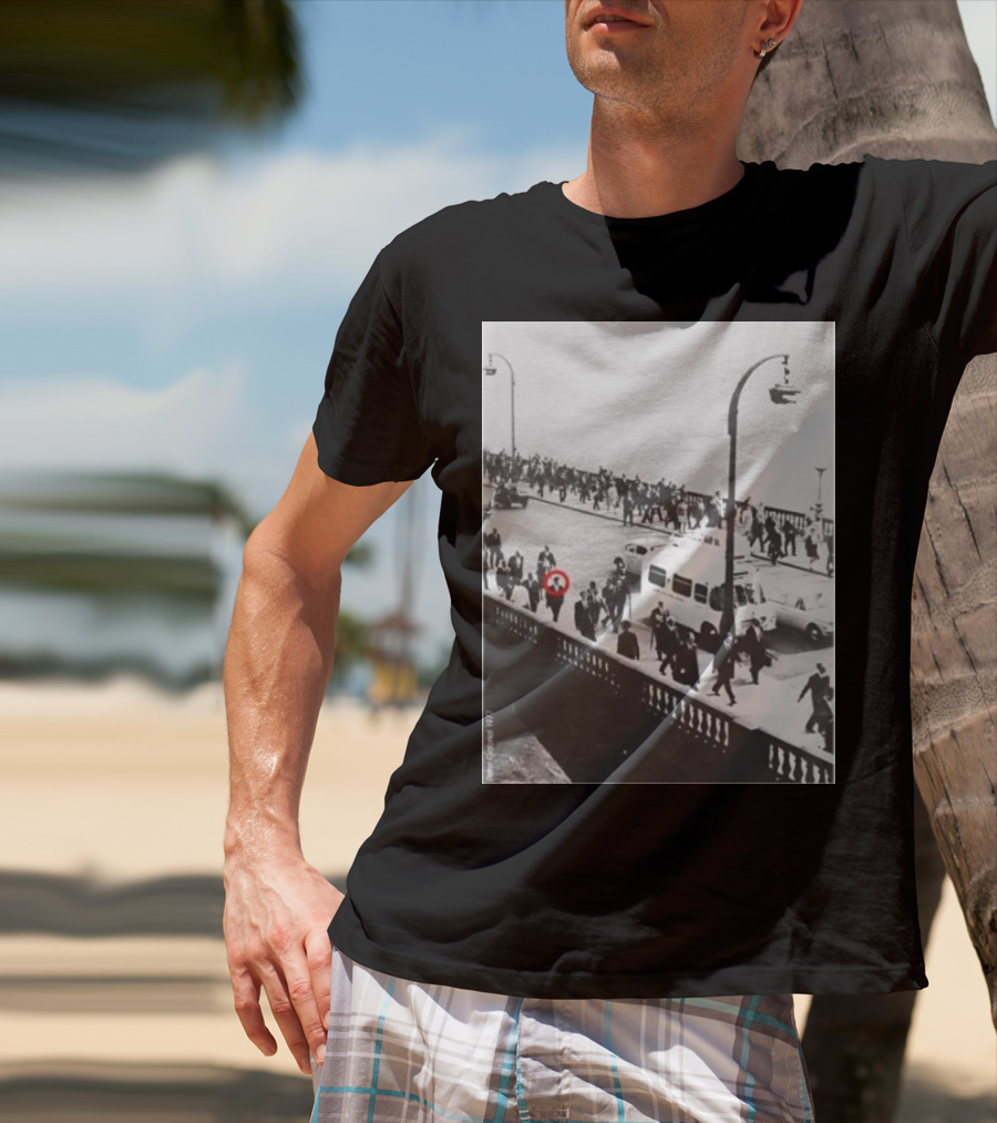 Peter Gabriel In 1977 Urban Crowd With Red Circle Highlight T-Shirt