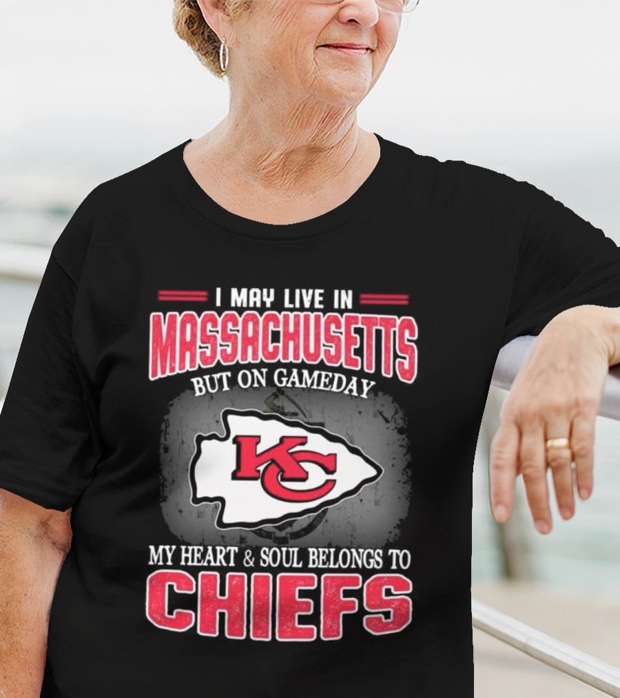 Massachusetts Resident Gameday Loyalty Kansas City Chiefs Heart And Soul T-Shirt