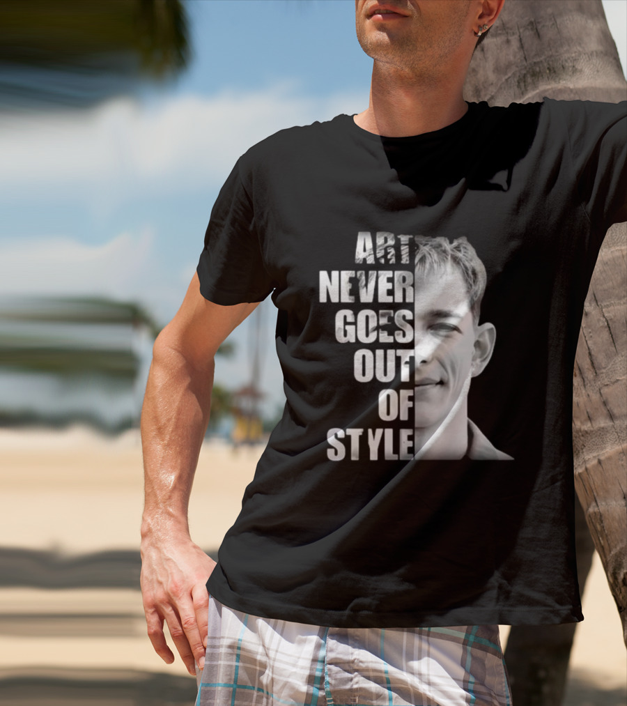 Art Never Goes Out Of Style Iconic Portrait Half Face T-Shirt