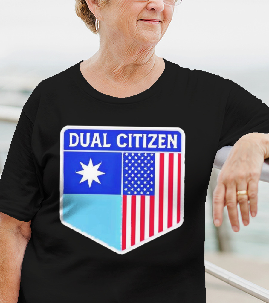 Dual Citizen Of Minnesota And USA Flag Badge T-Shirt