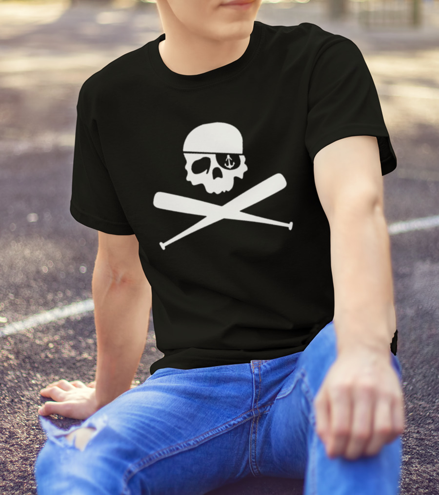 Bryan Reynolds Pirates Anchor-Eyed Skull Crossed Baseball Bats T-Shirt