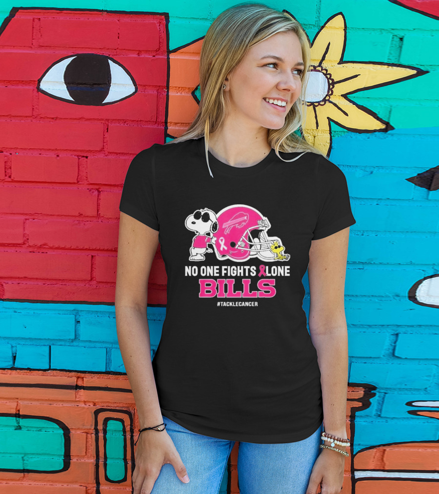 Snoopy And Woodstock No One Fights Alone Buffalo Bills #TackleCancer T-Shirt