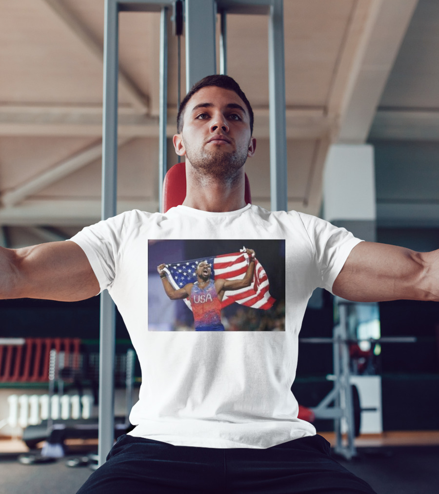 USA Track Champion Noah Lyles Celebrates 100M Victory Paris Olympics T-Shirt