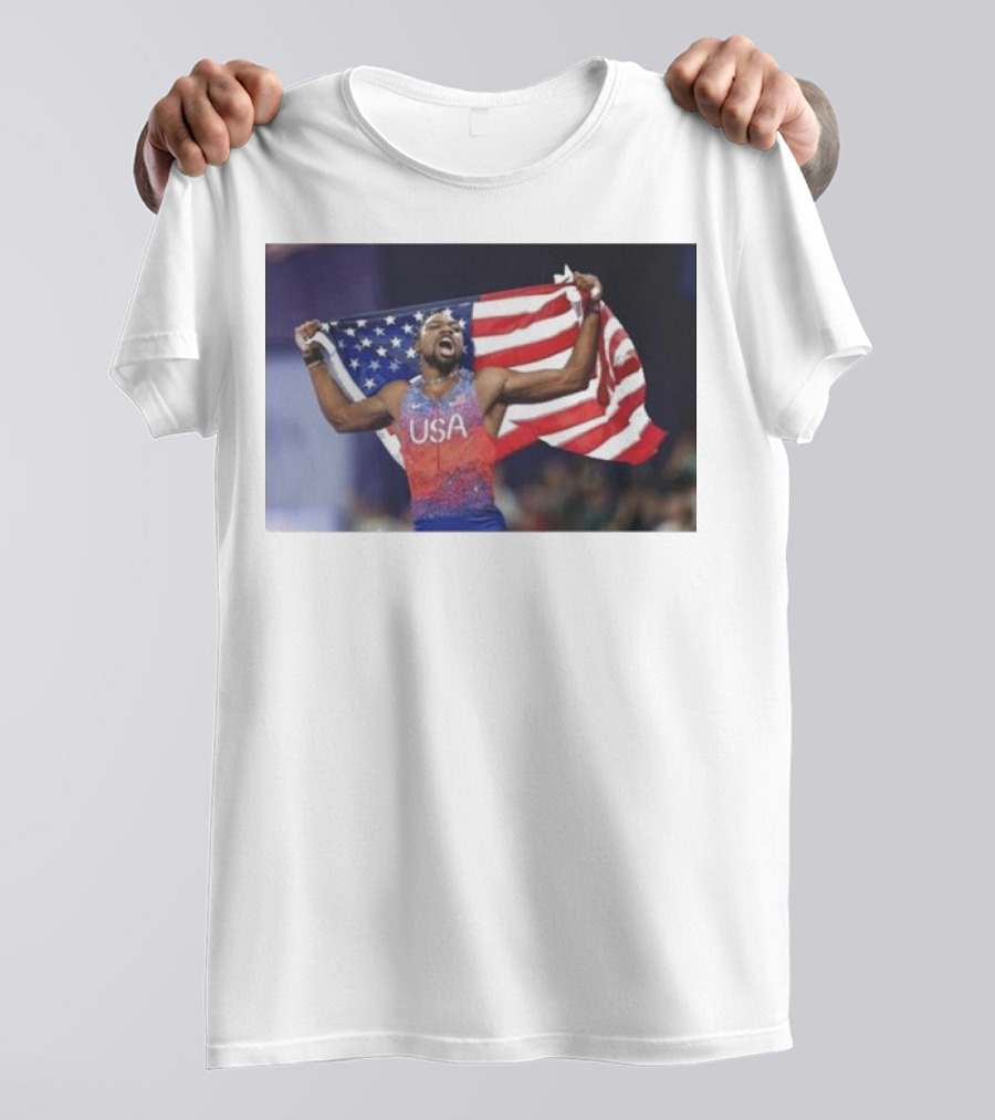 USA Track Champion Noah Lyles Celebrates 100M Victory Paris Olympics T-Shirt