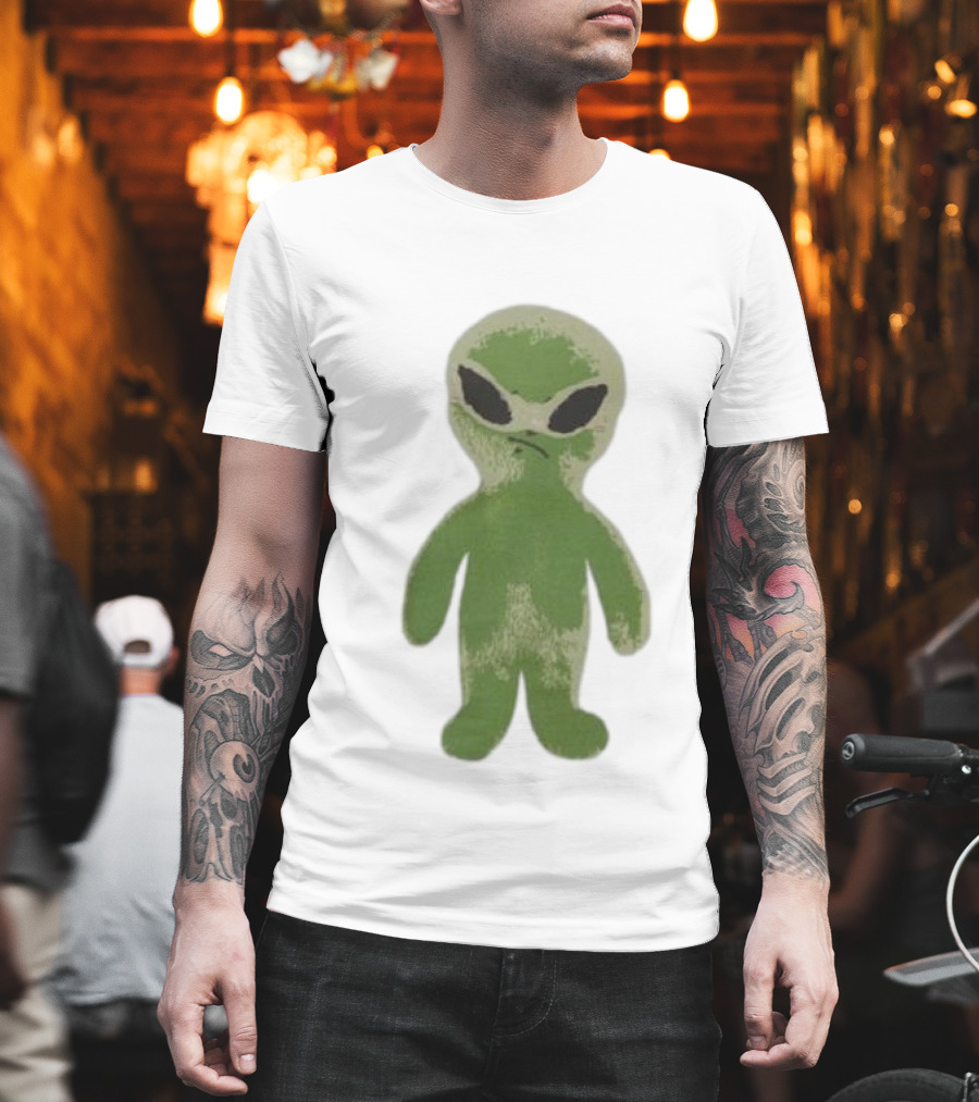 The8 Hoodhood Alien Overfit Half Green Character T-Shirt