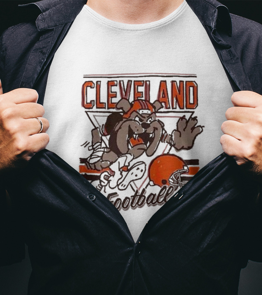 Cleveland Browns Cartoon Dawg With Helmet Football T-Shirt